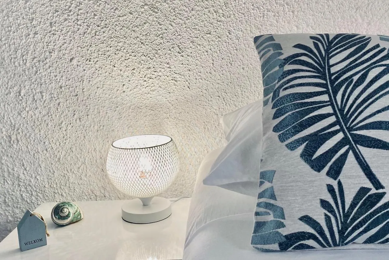 Historic Building The Palm Backyard Studio-Apartment Willemstad, Curacao Feel Home Away From Home 0*, يلمستاد