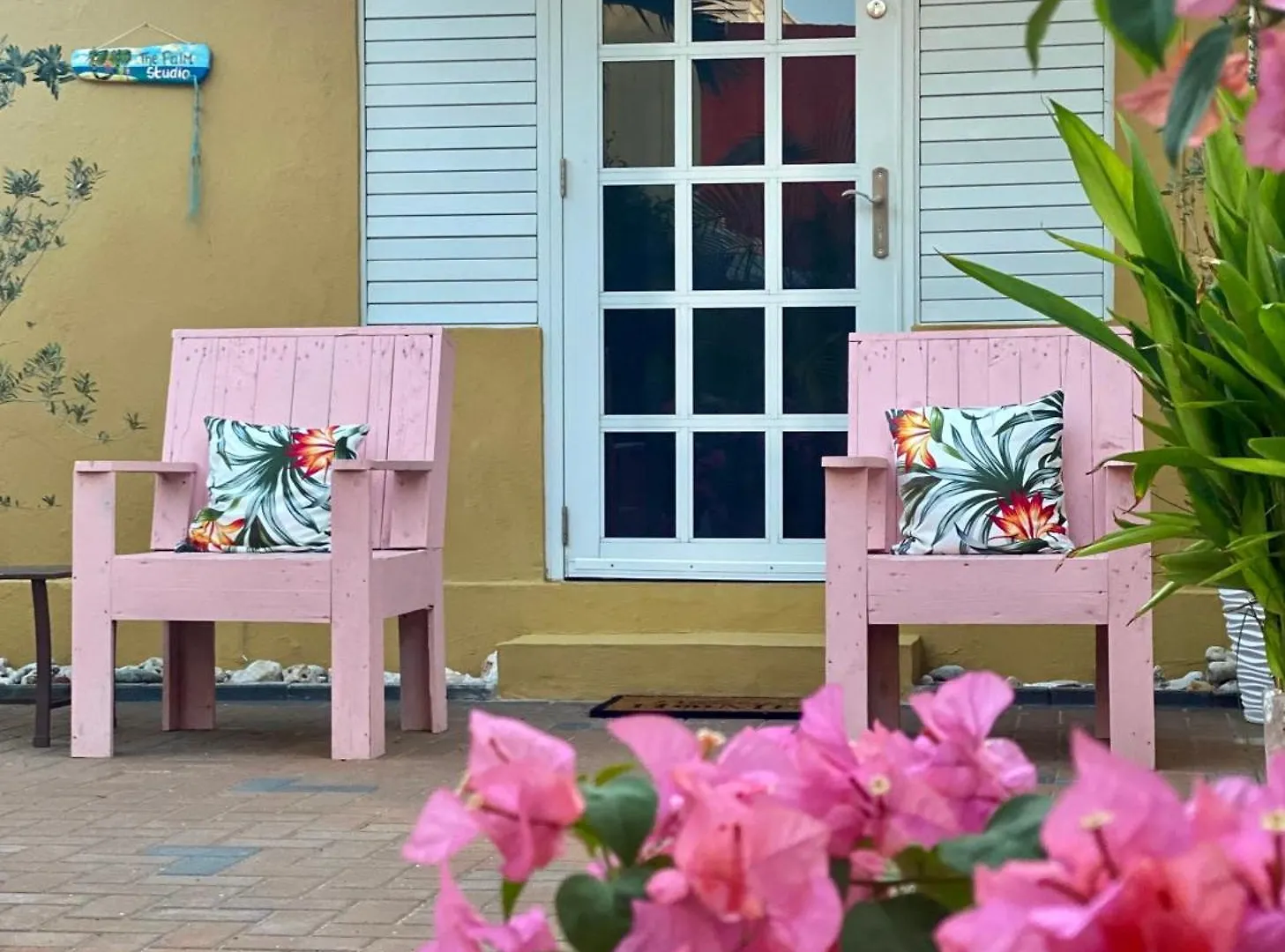 شقة Historic Building The Palm Backyard Studio-Apartment Willemstad, Curacao Feel Home Away From Home كوراساو